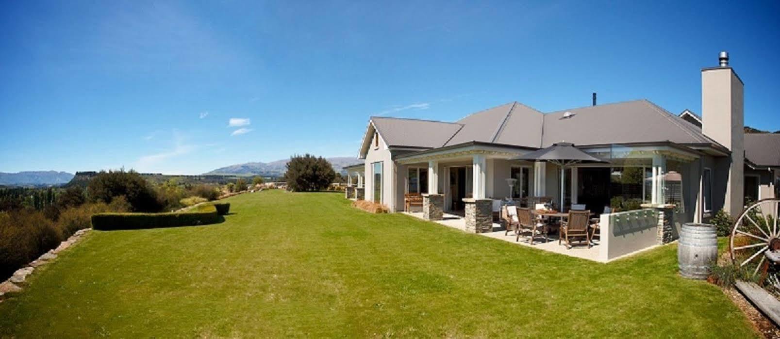 Riverview Terrace Wanaka Exterior foto